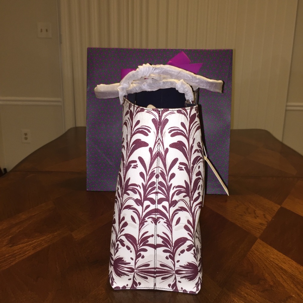 NWT Tory Burch Kerrington Large Tote - Picture 3 of 7
